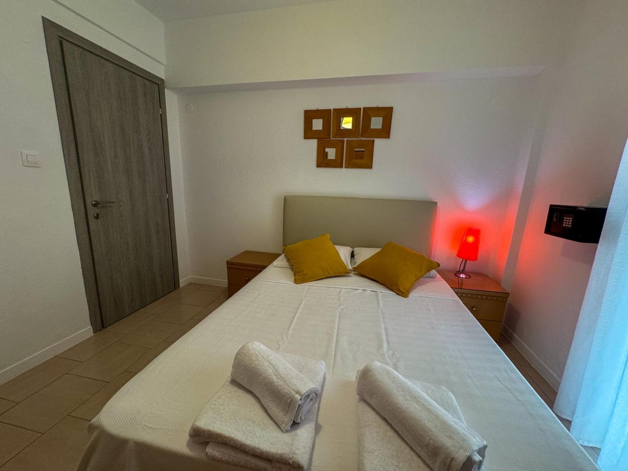 Makis House Hotel Nikiti  Buitenkant foto